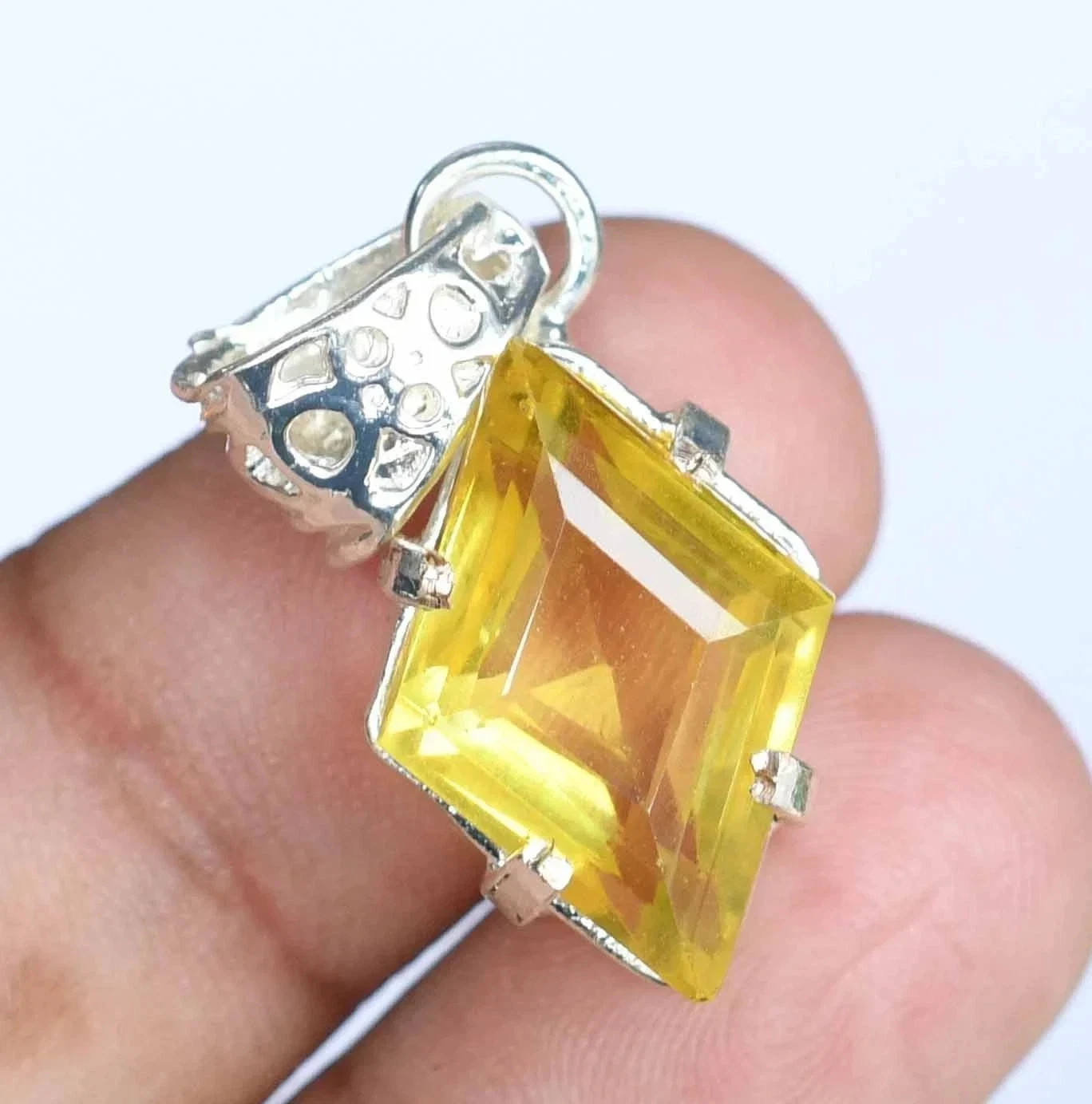 Natural Yellow Sapphire Fancy Cut 23 Ct 925 Solid Silver Pendant Gemstone