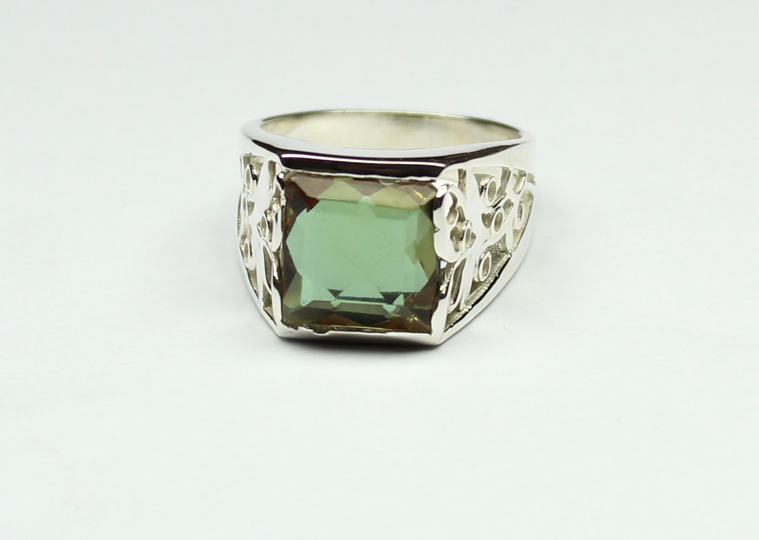 Genuine Color Change Zultanite Ring, Sterling Silver Vintage Jewelry