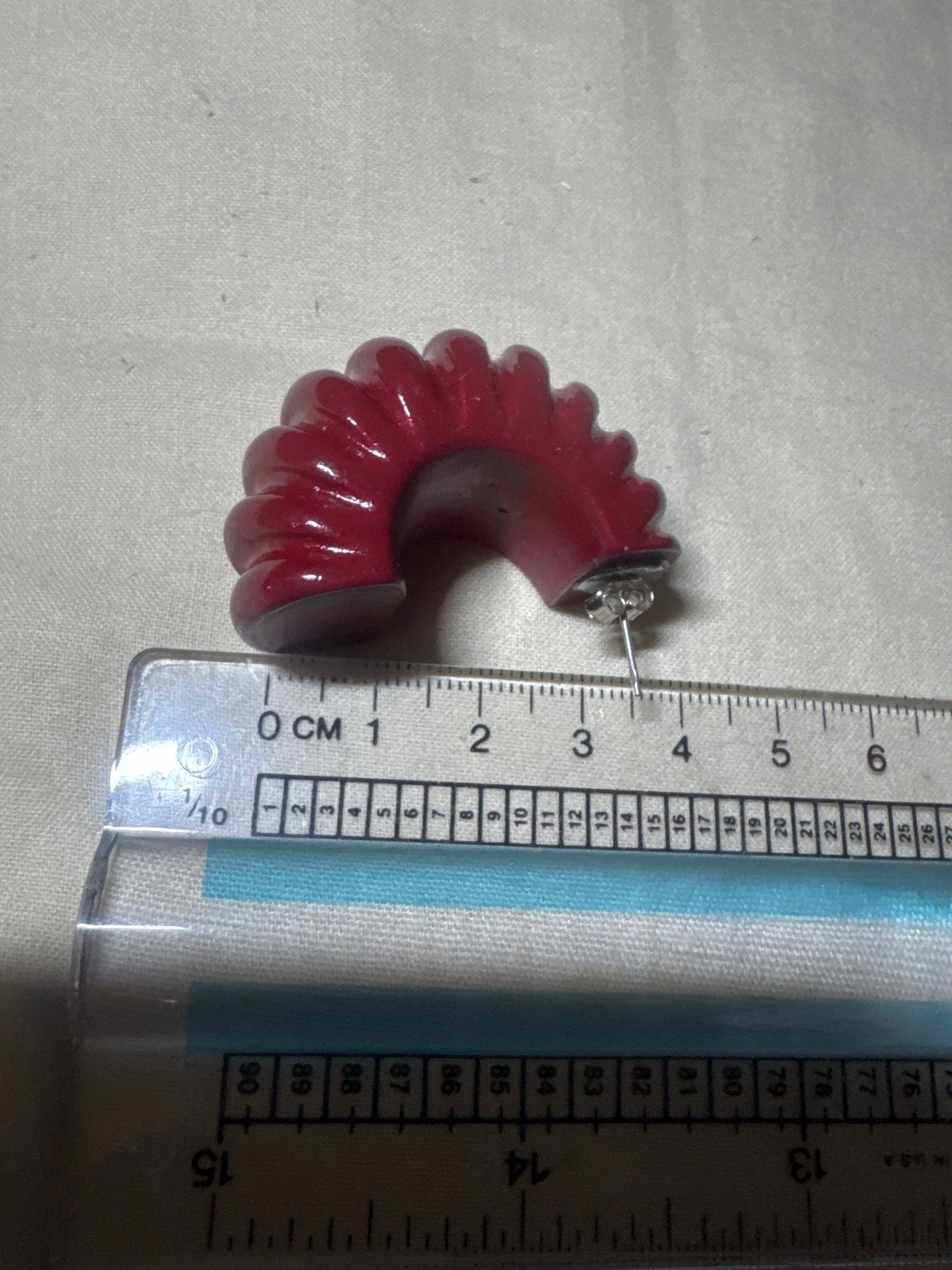 Vintage 1980s Chunky Red Hoop Earrings Ribbed Fluted Acrylic C-Hoops Retro