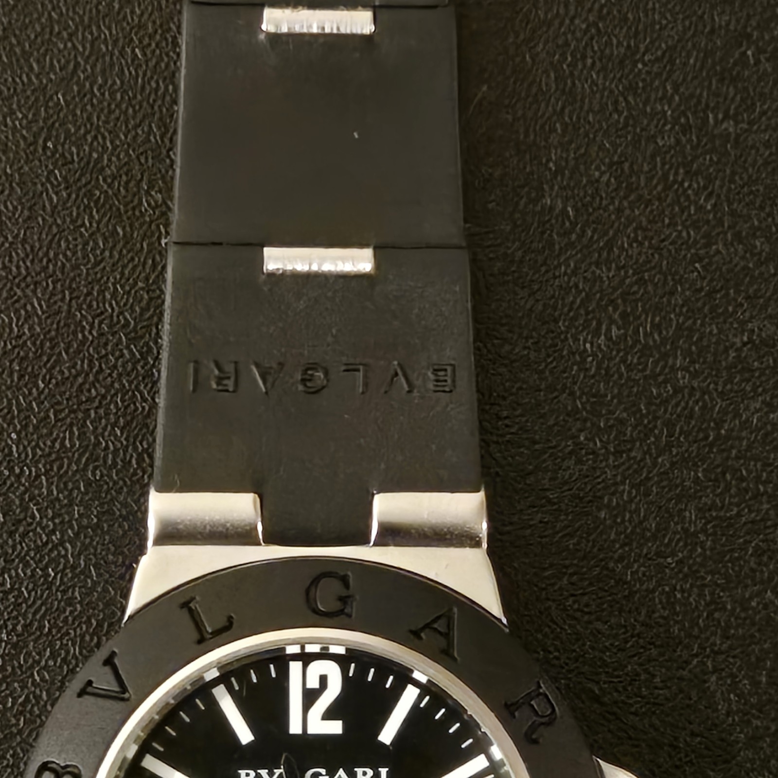 Bulgari Aluminium Al38a L3276 Men’s Watch 34mm black dial, white baton numerals