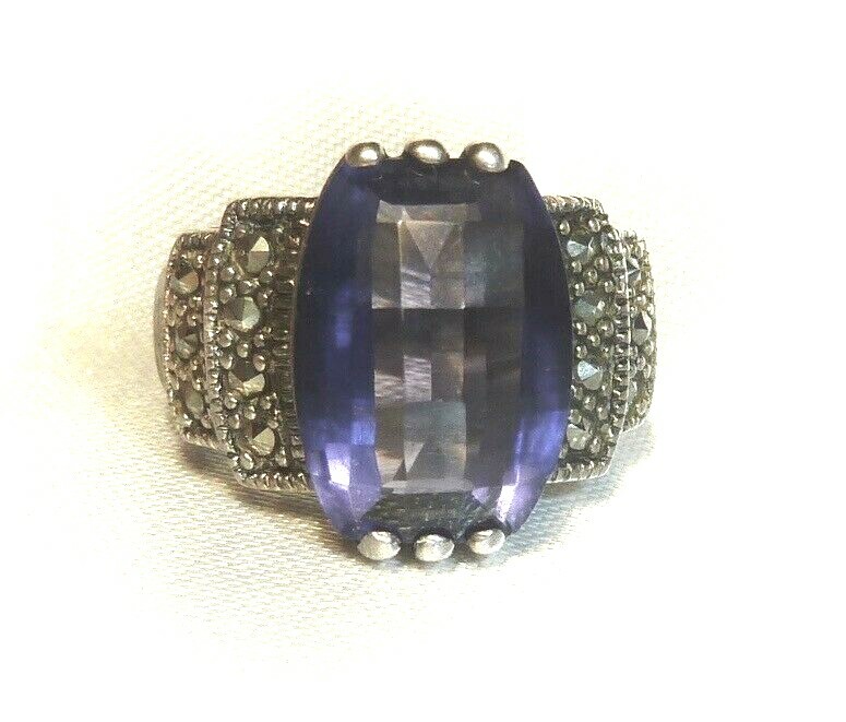 VINTAGE – STUNNING 925 STERLING SILVER, MARCASITE & PURPLE STONE RING – LADIES 6