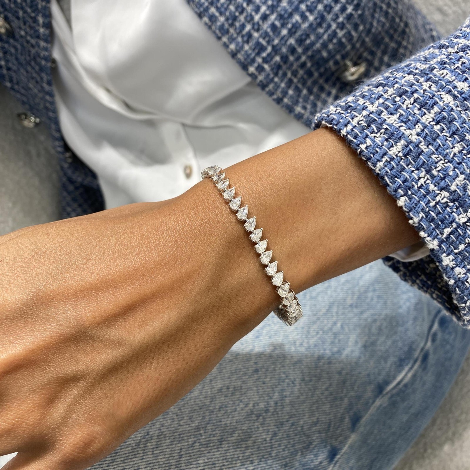 Unique Style 18K White Gold Women’s Tennis Bracelet Pear Lab Grown/CVD Diamond