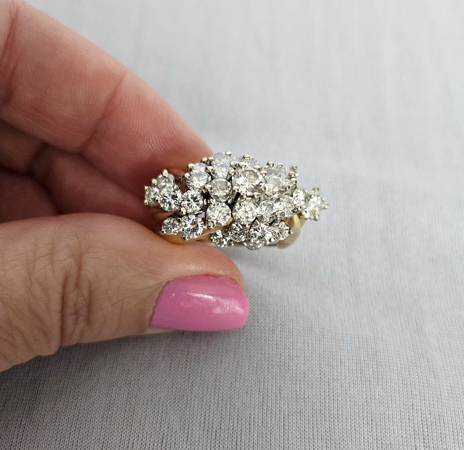 VVintage 18K Gold 3.49 CTW Diamond Cluster Ring H-I SI1-2 Size 6 Estate