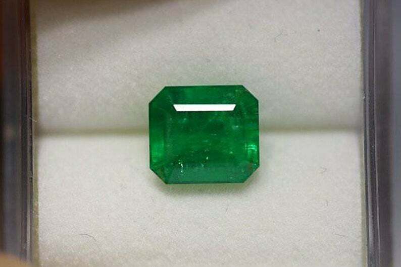 100% Natural Green emerald Loose gemstone Emerald Shape 4.50 Carat