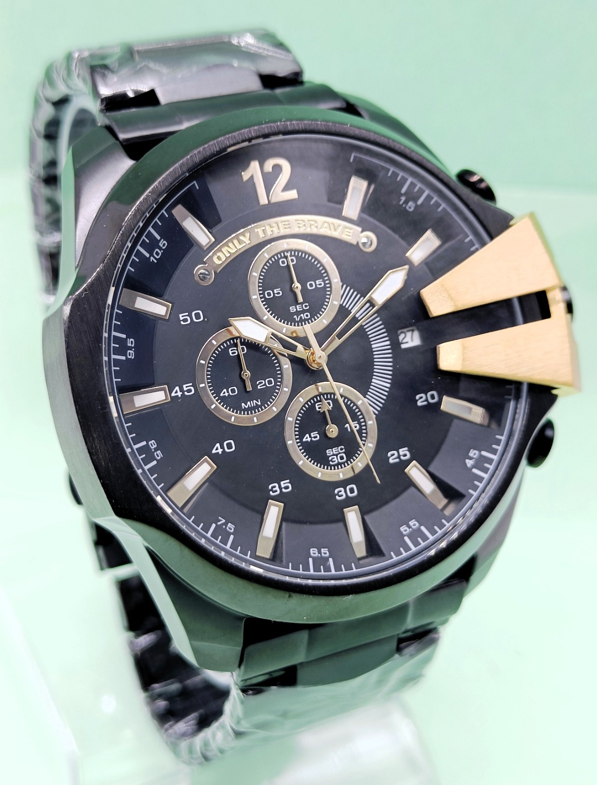 Fabulous Diesel 10 Bar “ONLY THE BRAVE” Chronograph Quartz Men’s Wrist Watch
