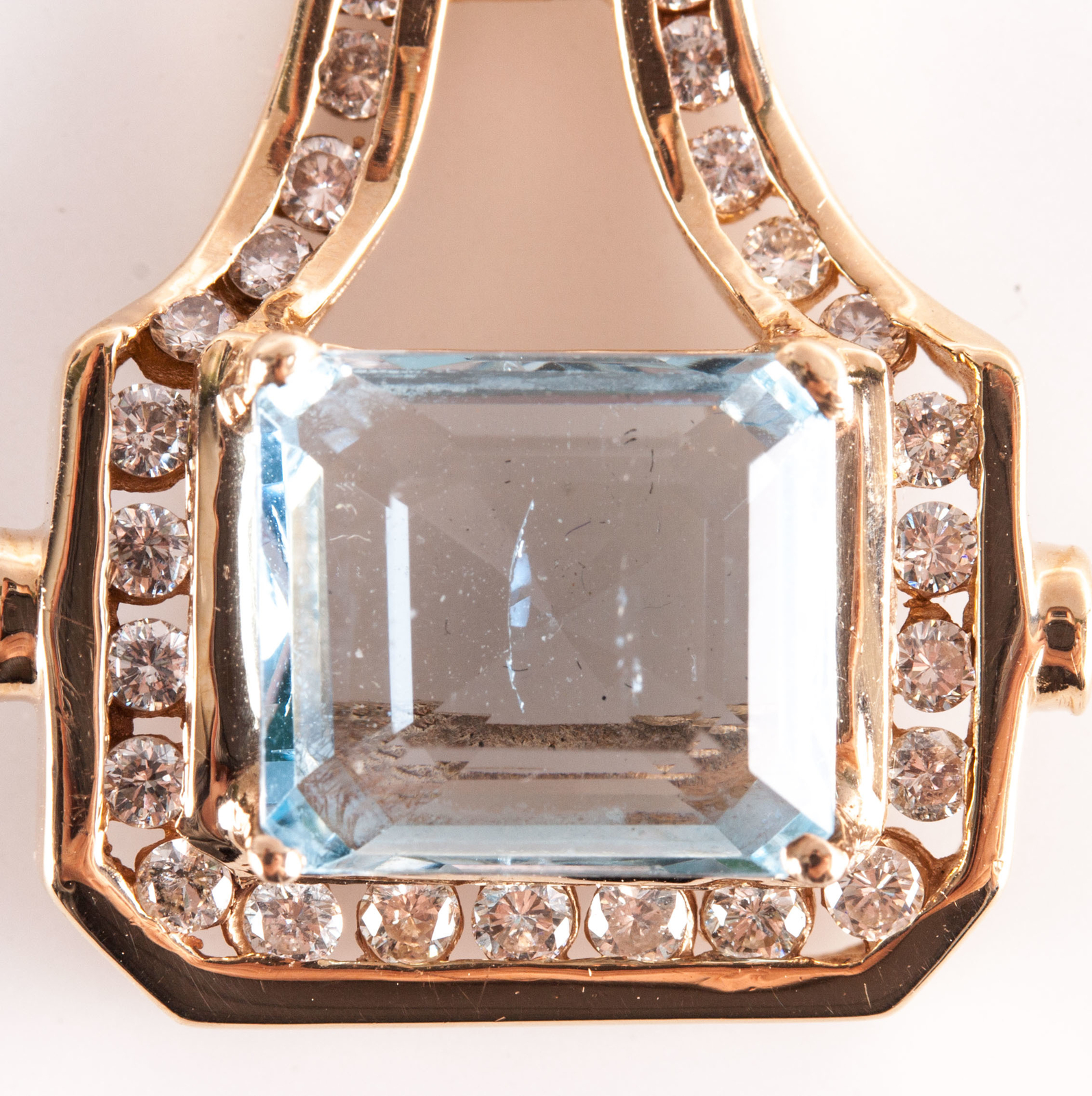 14k Yellow Gold Emerald Shaped Aquamarine Diamond Pendant 35.20ctw 5.85g
