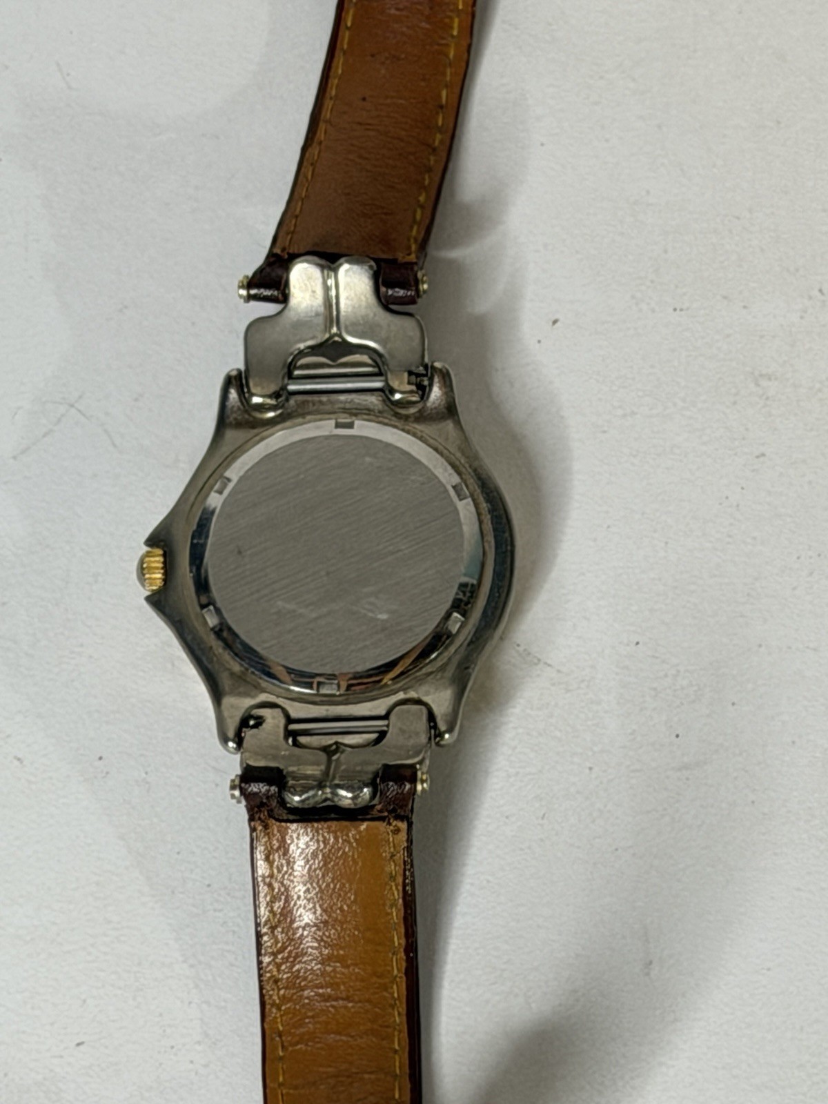 Tag Heier Men’s Watch S/EL For Repair Chipped Crystal