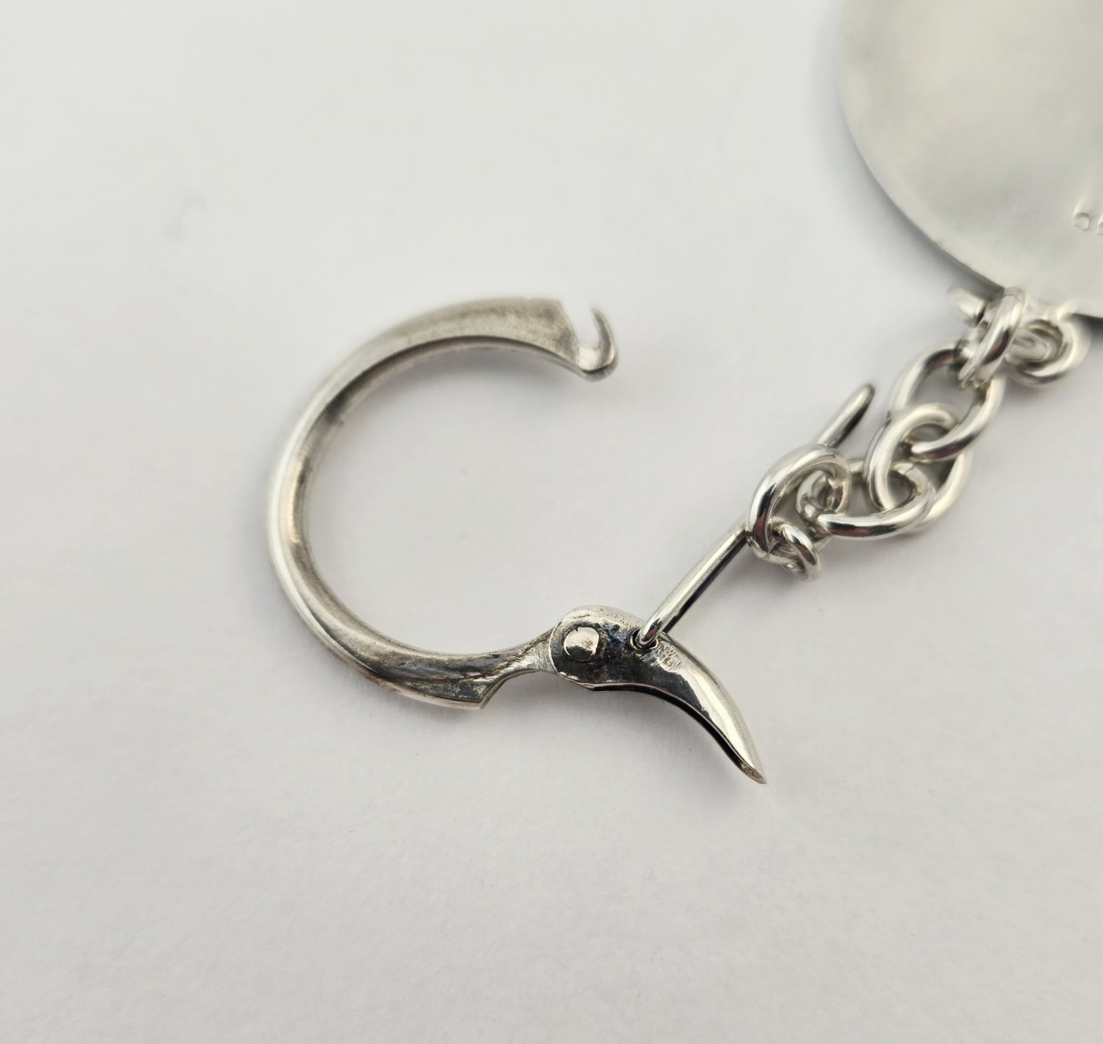 VTG 900 Silver Arabic Calligraphy Script Layla Keychain Key Ring Letter – 10.7g