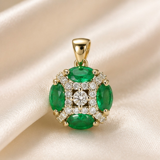 2.0Ct Oval Cut Simulated Emerald Women’s Pendant Necklace 14K Yellow Gold Plated