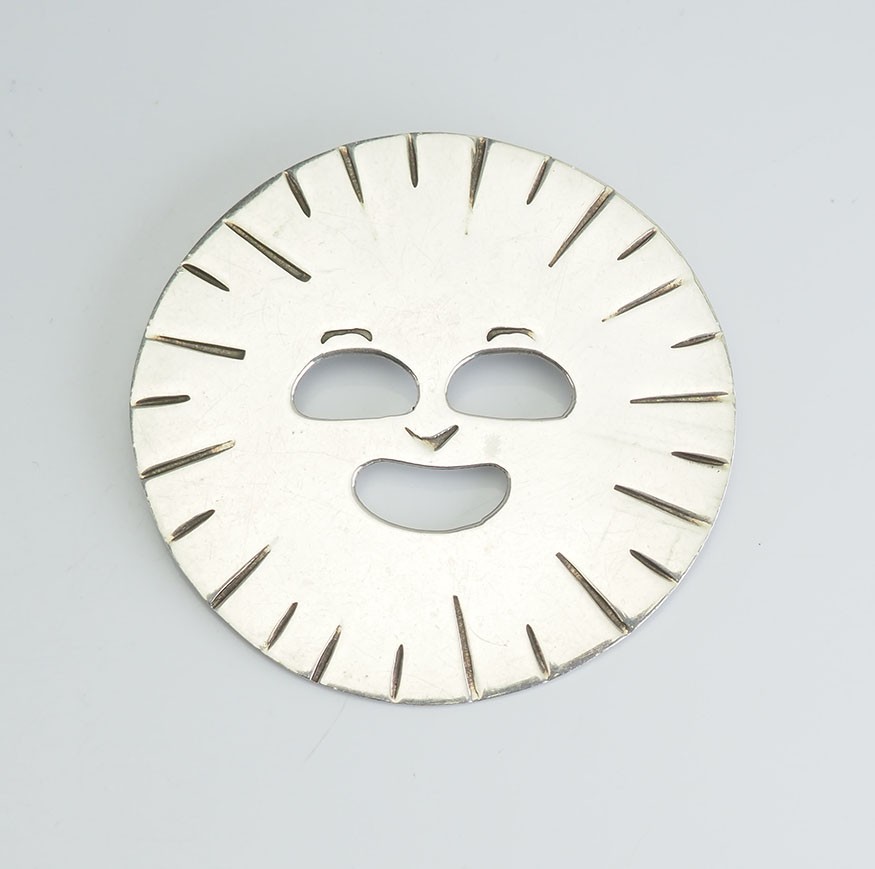 Fun vintage modern round sterling silver lion mask smiling face sun brooch pin
