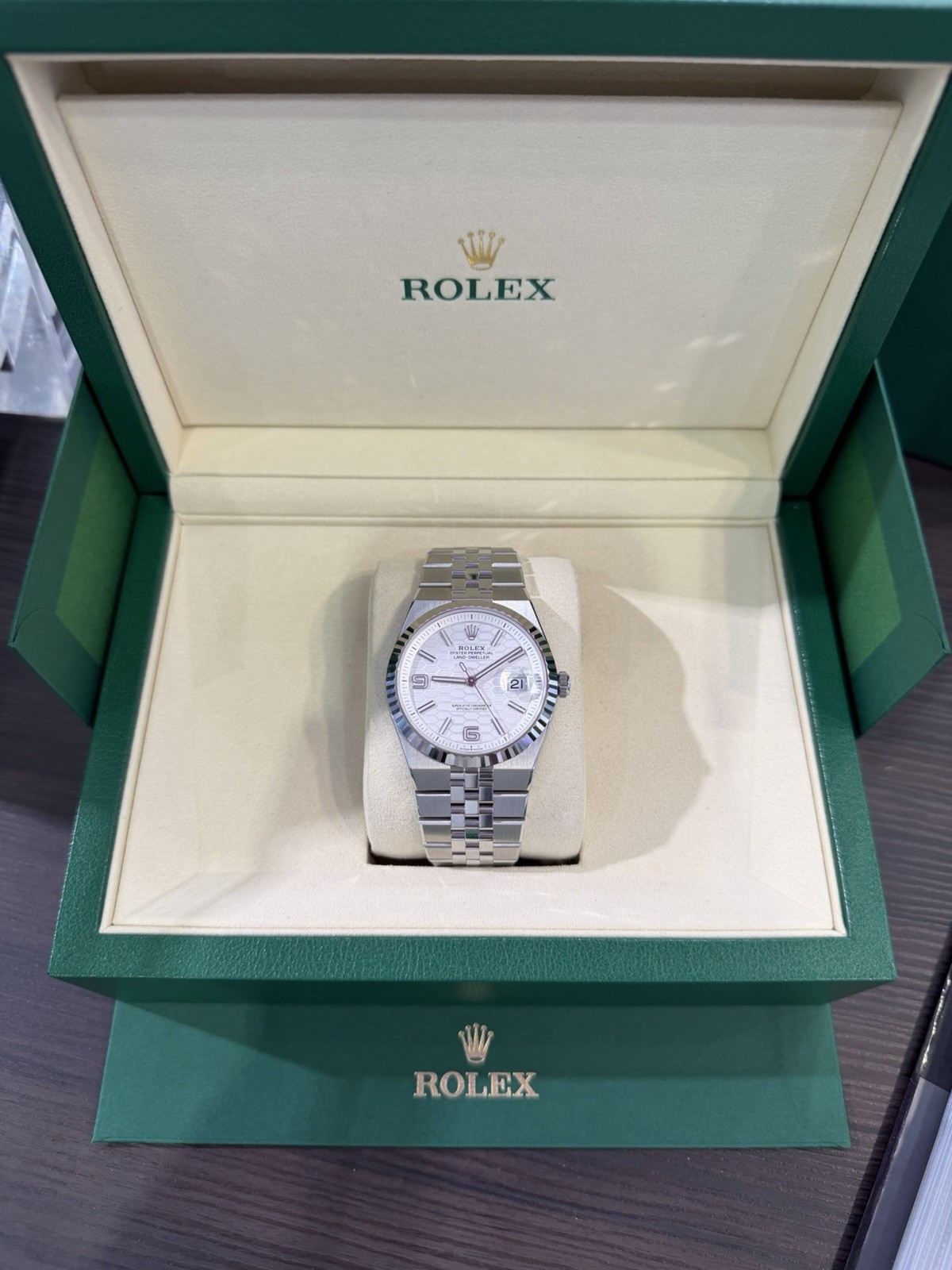 2026 Rolex Land-Dweller 40MM White Dial Flat Jubilee (127334) FULL SET!!(Unworn)