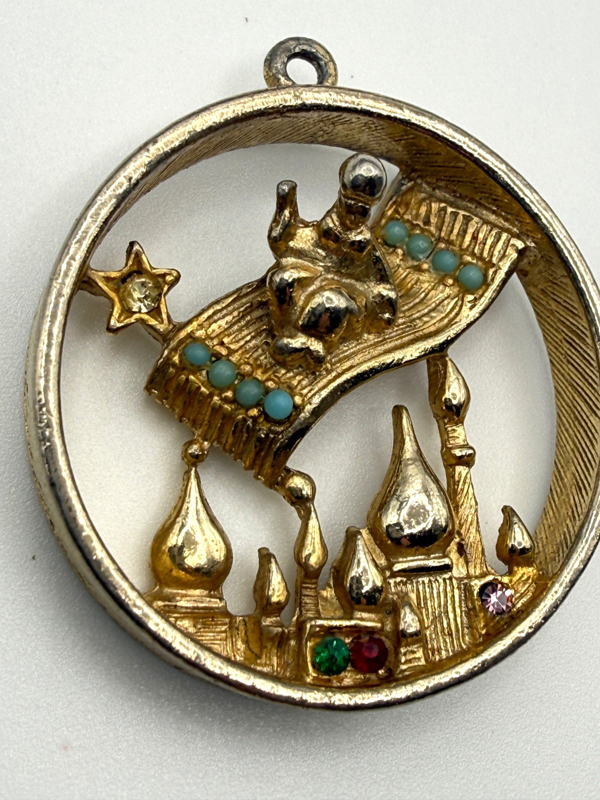 Vintage Aladdin themed Pendant Flying Carpet Gold Tone Rhinestones Storybook