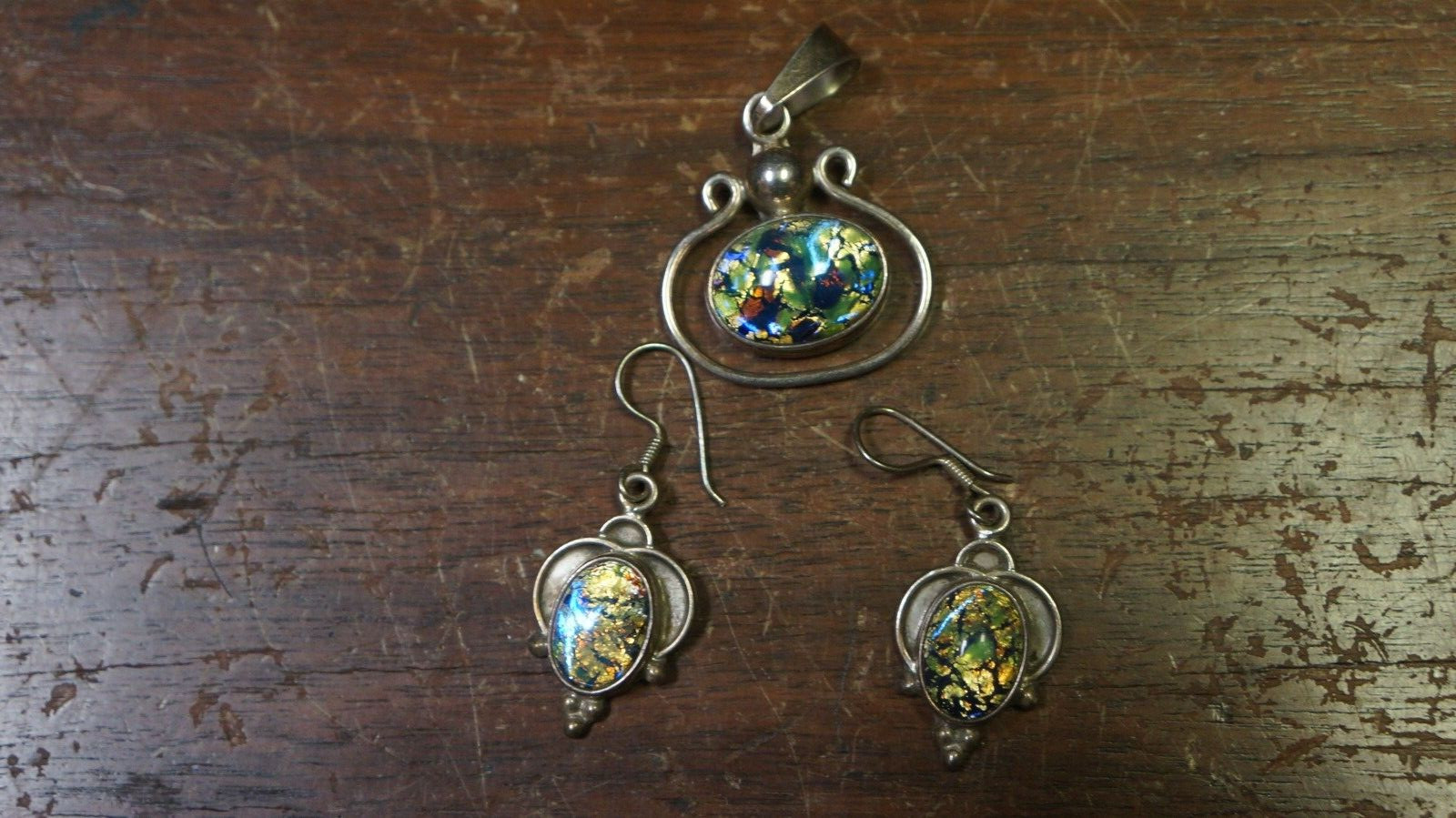 MARKED .925 MEXICO PENDANT W EARRINGS PREOWNED LOT 19