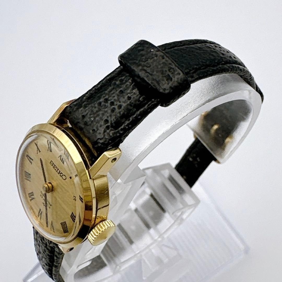 Excellent Condition 1975 Model Seiko Special Hand Wound Roman Numerals 23 Jewels