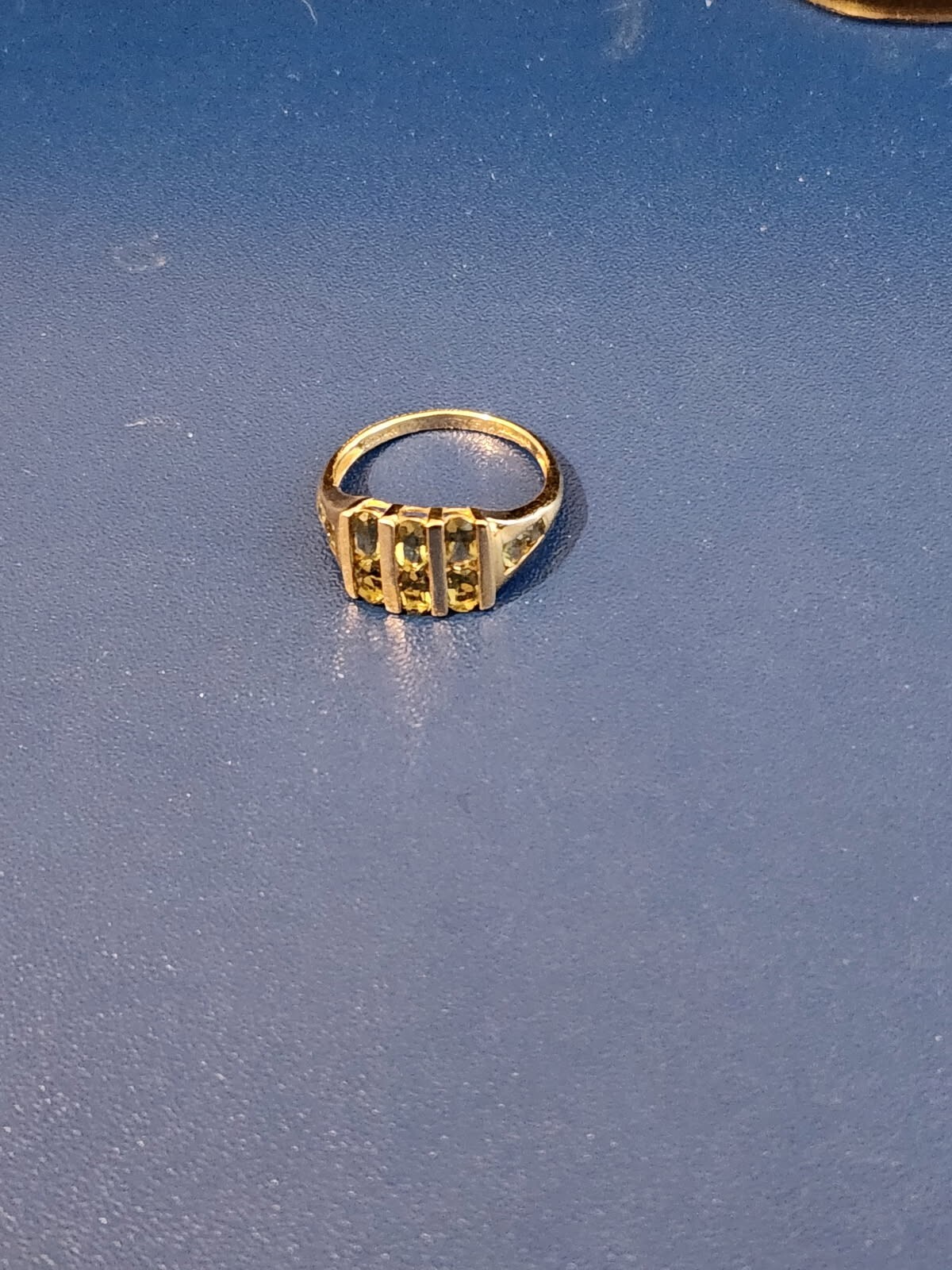 14K YELLOW GOLD BLUE/GREEN STONE RING SIZE 8.75, 3.5g
