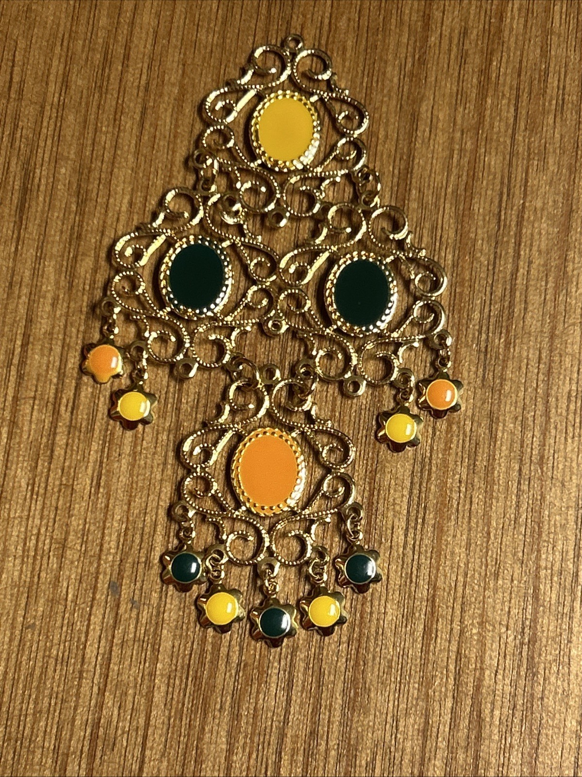 Vintage Celebrity NEW YORK Gold Tone Chandelier Filigree Enamel Dangle Necklace