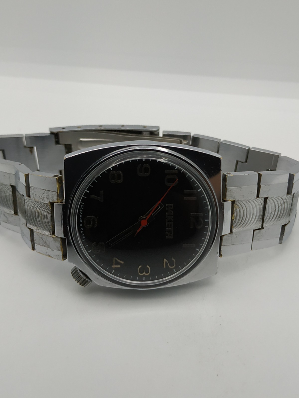 Men’s Dress Vintage USSR Watch RAKETA Mechanical 2609.HA Retro Soviet Black Dial