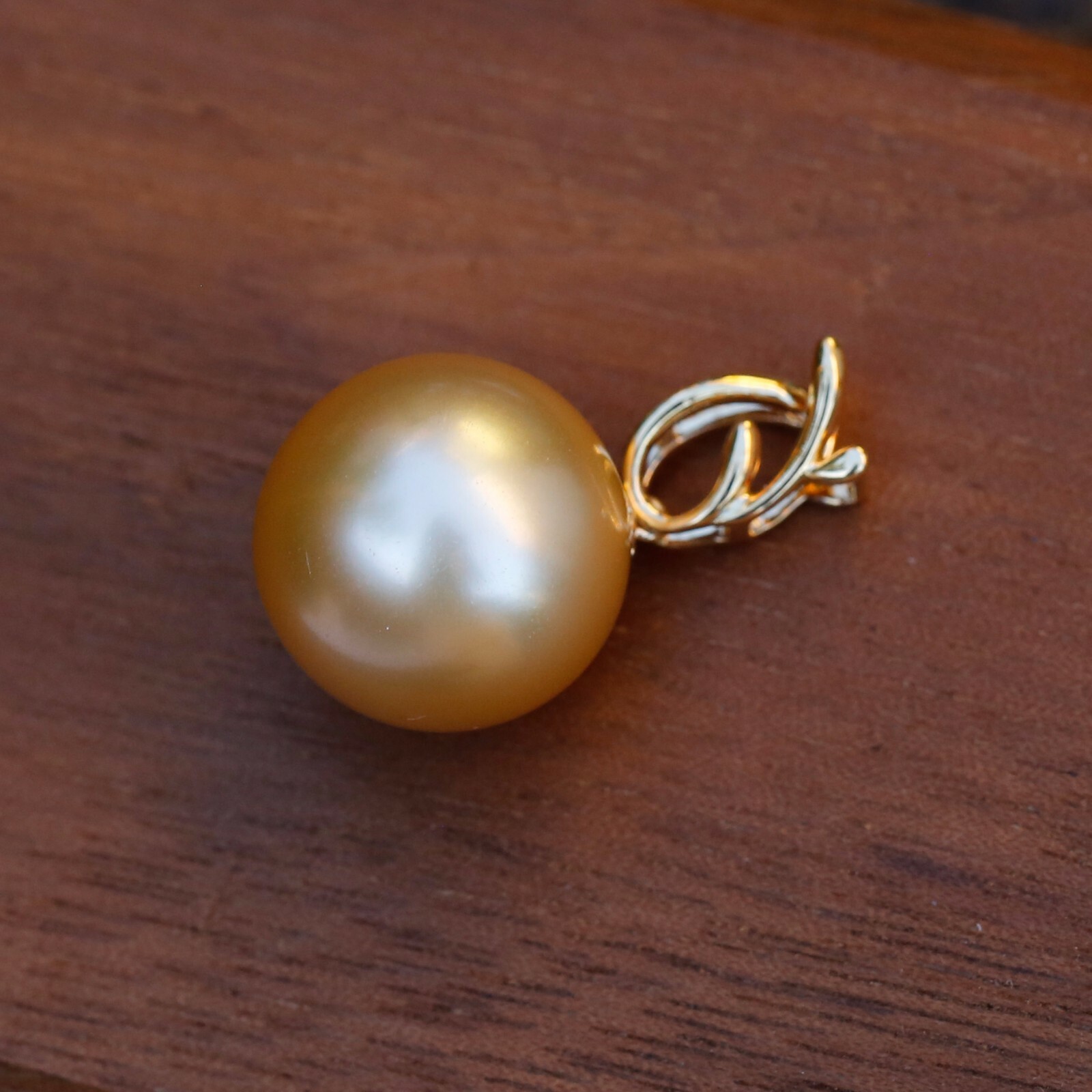 13.2mm High luster Australia Gold seawater Round pearl 18K Gold Pendant KG243