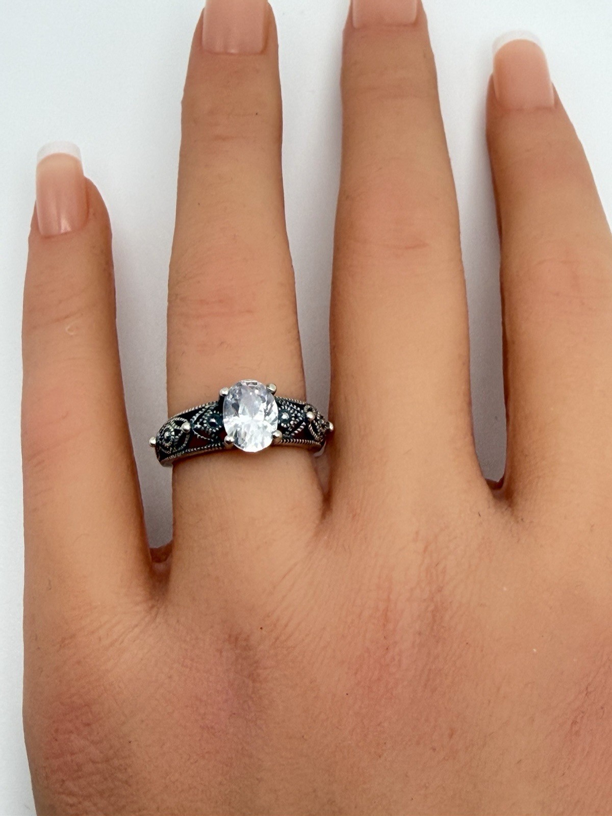 Sterling Silver 925 Ring Oval White/Colorless Cubic Zirconia Prong Size 7, 3.29g