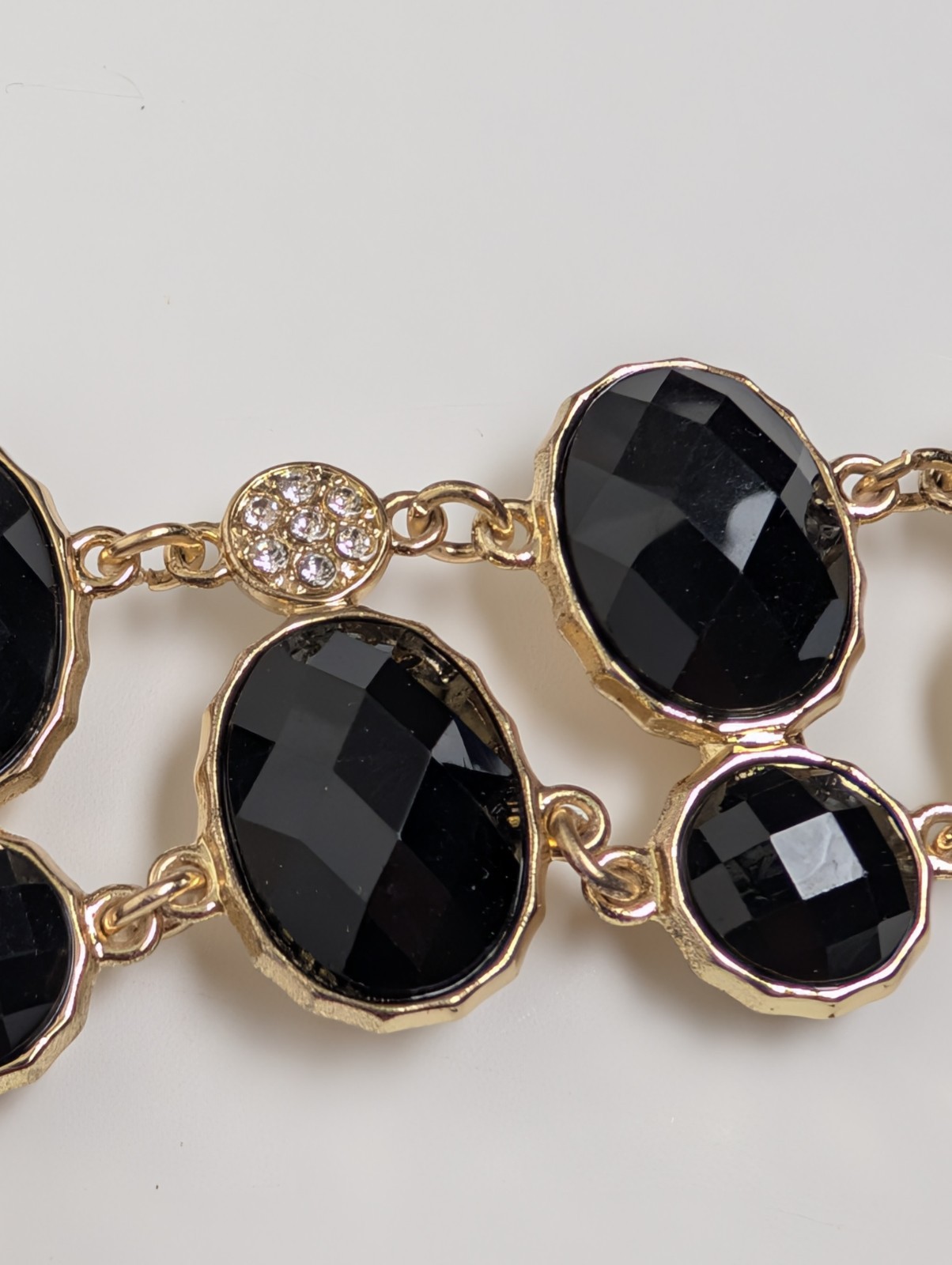 Amrita Singh Reversible Statement Necklace – Black & Cream Faceted Stones…
