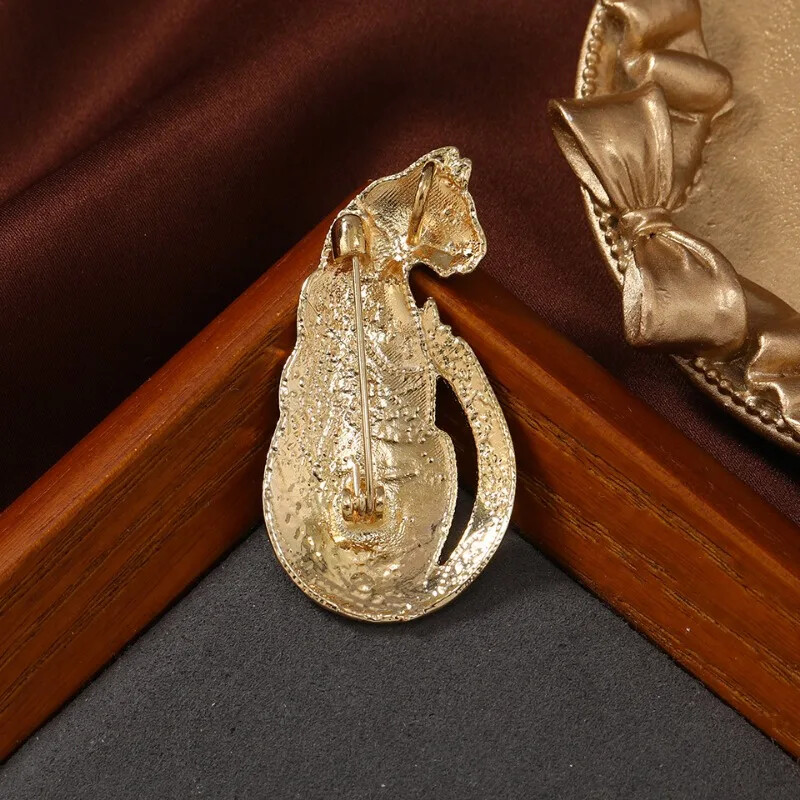 Fashion Cat Brooch Women’s Sweater Pin Accessories