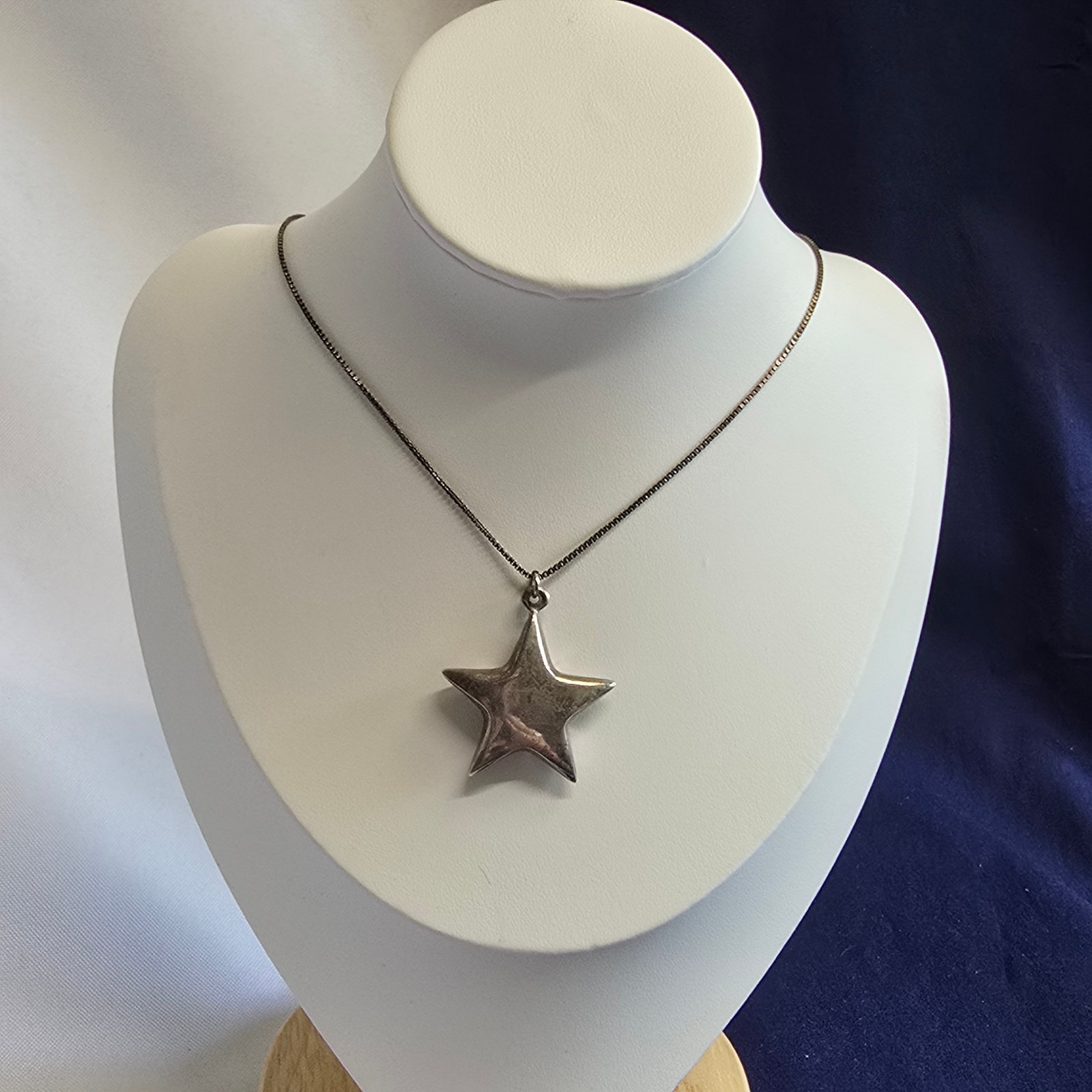Sterling Silver Necklace 6.58g Jewelry 15.5″ Hollow Star Box Chain Spring Ring
