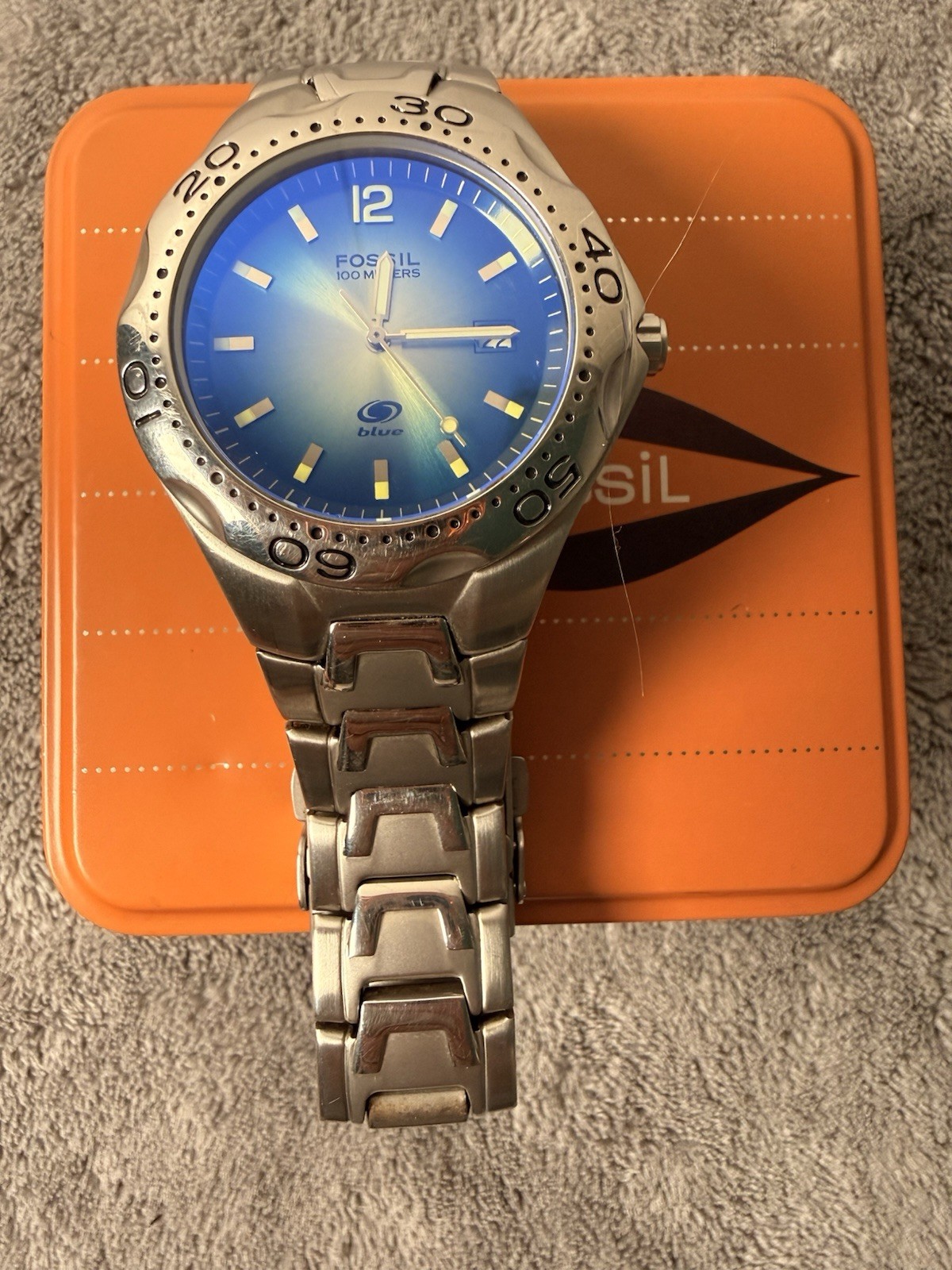 Vintage Fossil Mens Stainless Ombre Blue Dial Date AM-3520 Watch Runs