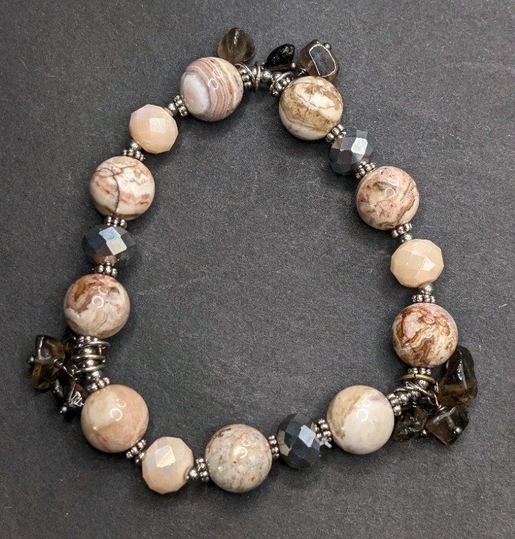 Women’s Stylish Earthy Elegant Beaded Stretch Bracelet (17cm) s/m wrist