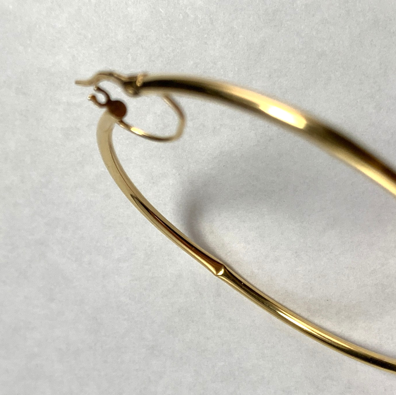 Vintage 14KT Yellow Gold Tube Hoop Earrings 2.25″ by 2mm 2.5+ grams AS IS DENTS