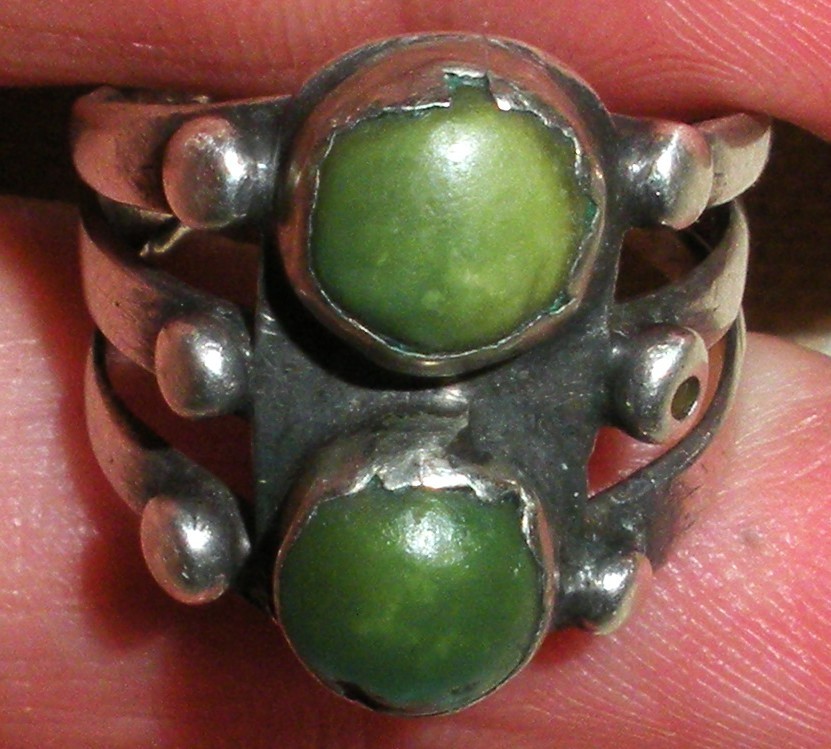 ANTIQUE EARLY NAVAJO TURQUOISE & SILVER RING SIZE 7 1/4 GREAT WEAR! vafo