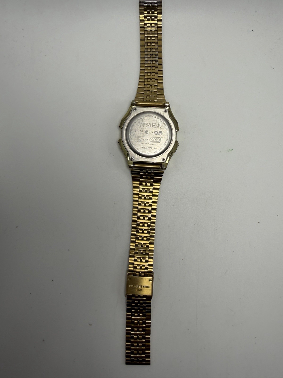 Broken Band Timex x Pacman tw2u32000 New Battery 35MM Digital Gold Tone M555