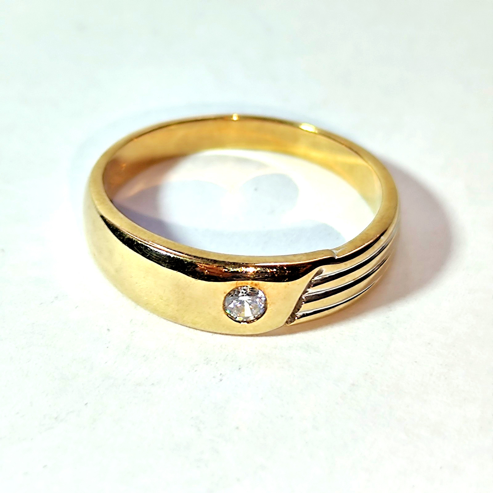 Gold ring 8k =333 gold with sparkling brilliant cut zircon 0.01 ct size 61-62