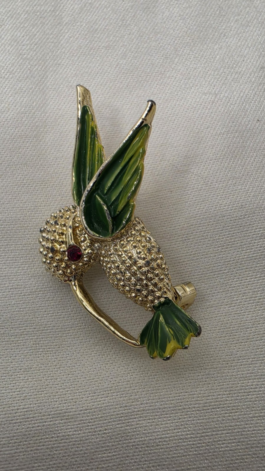 GERRY’S Gold Tone Hummingbird Brooch Pin with Rhinestone Accents 1.5″