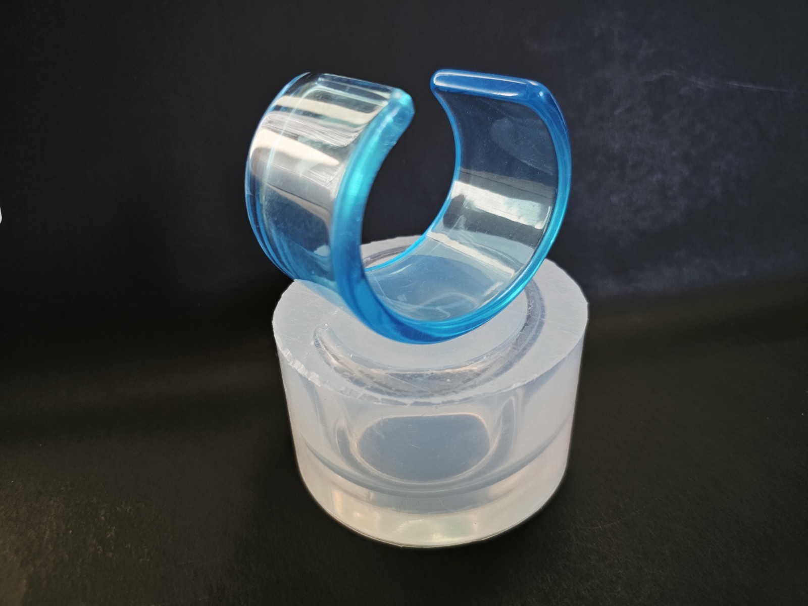 SMOOTH CUFF BRACELET CLEAR SILICONE MOLD, UNIQUE SHAPE BRACELET