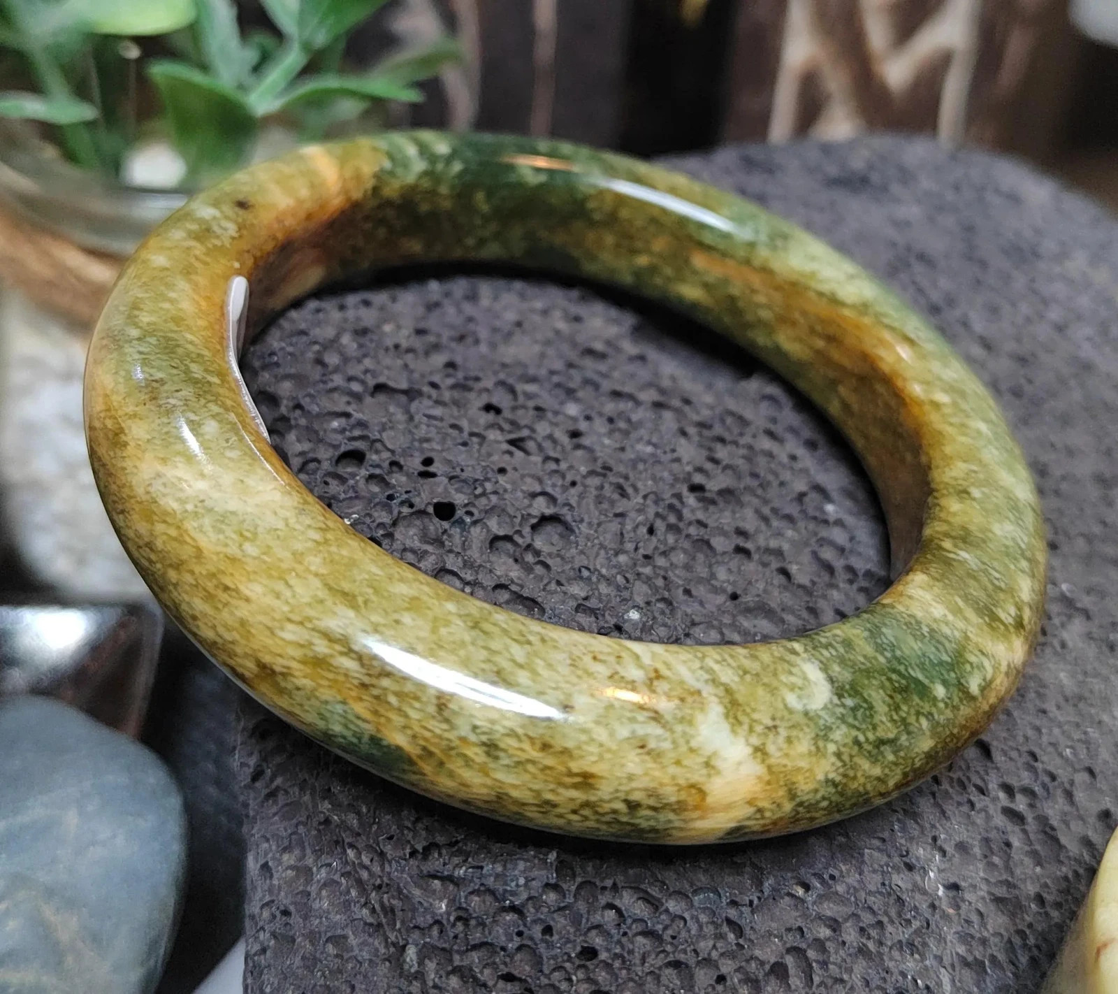 Certified Natural Xiuyan Jade Bangle “Celestial Clouds” | Inner 58.3 mm SL566