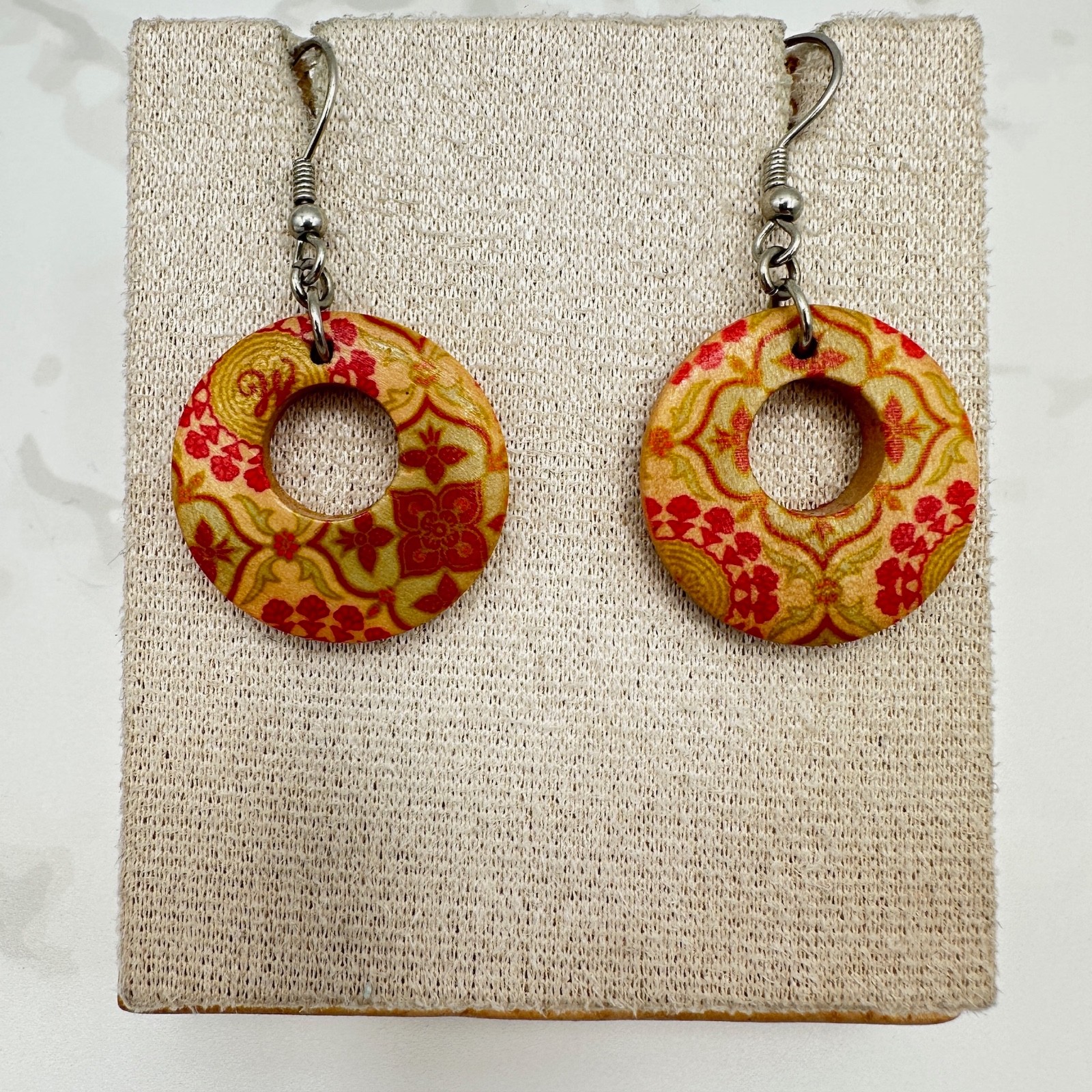 Vintage Disney Boho Red Floral Wood Dangle Earrings Open Circle Folk Art Moana