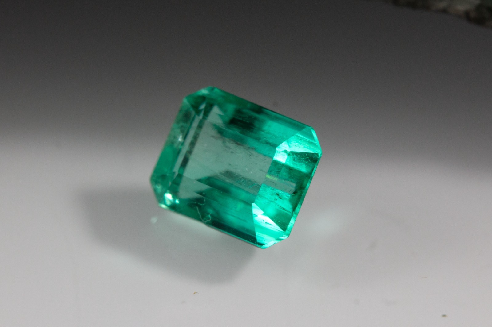 No Oil 5.5 X 4.3mm Emerald Cut Fine Natural Colombian Emerald Loose Gemstone VVS