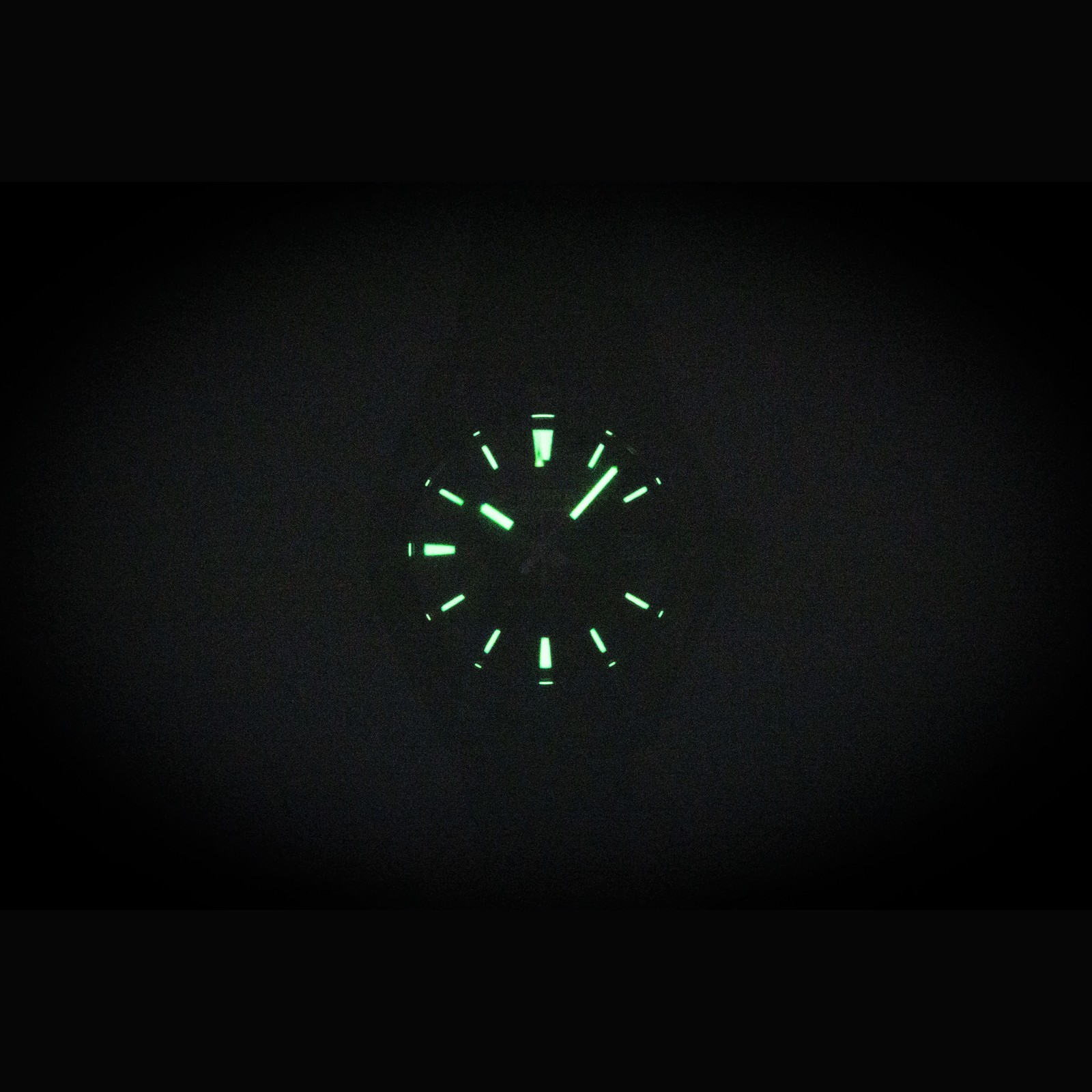 Orient Mak Analog Black Dial Automatic Diver’s 200M Men’s Watch RA-AC0Q10N