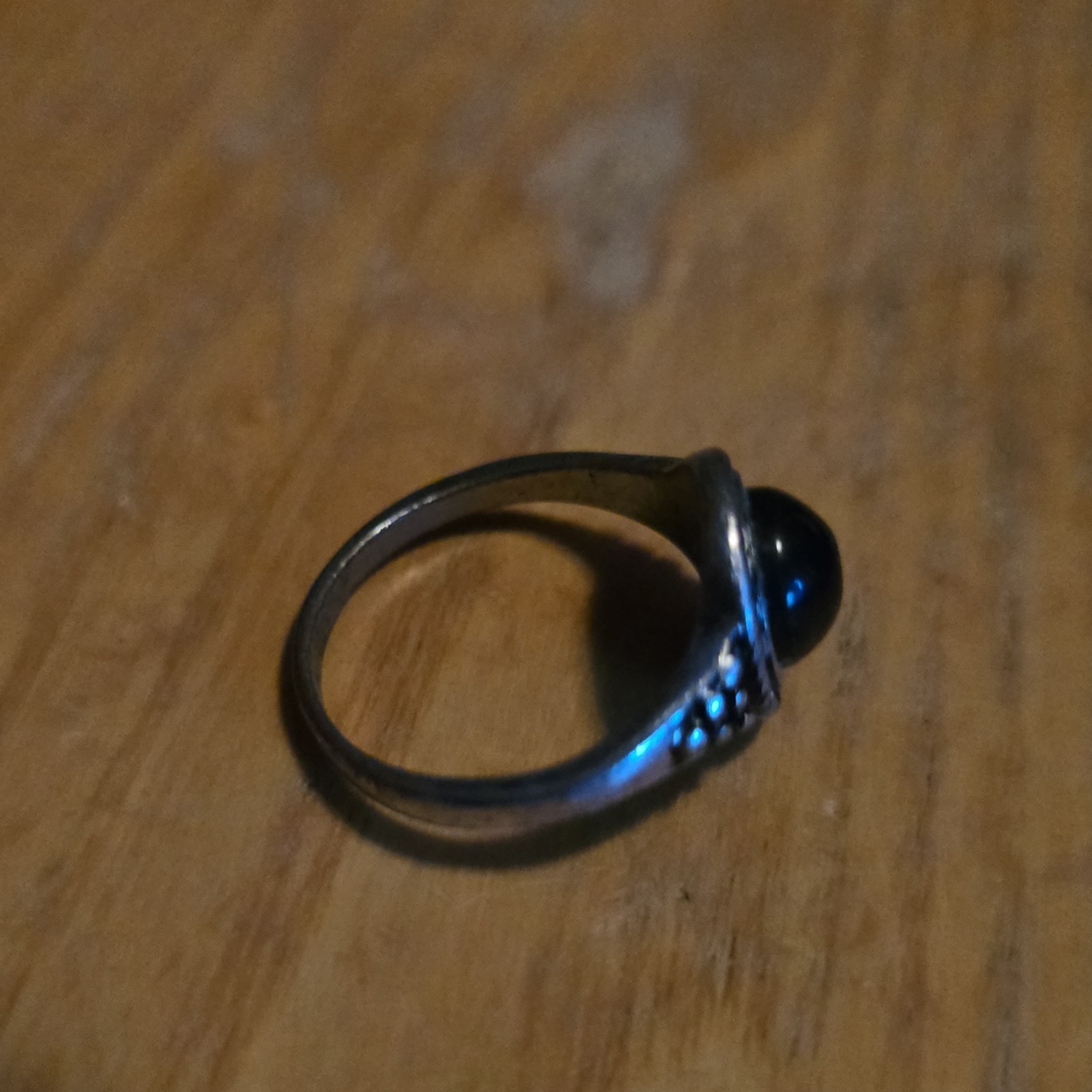 Silver Tone Metal Cocktail Ring Size 6.5 Bezel Round Black Cabochon Stone