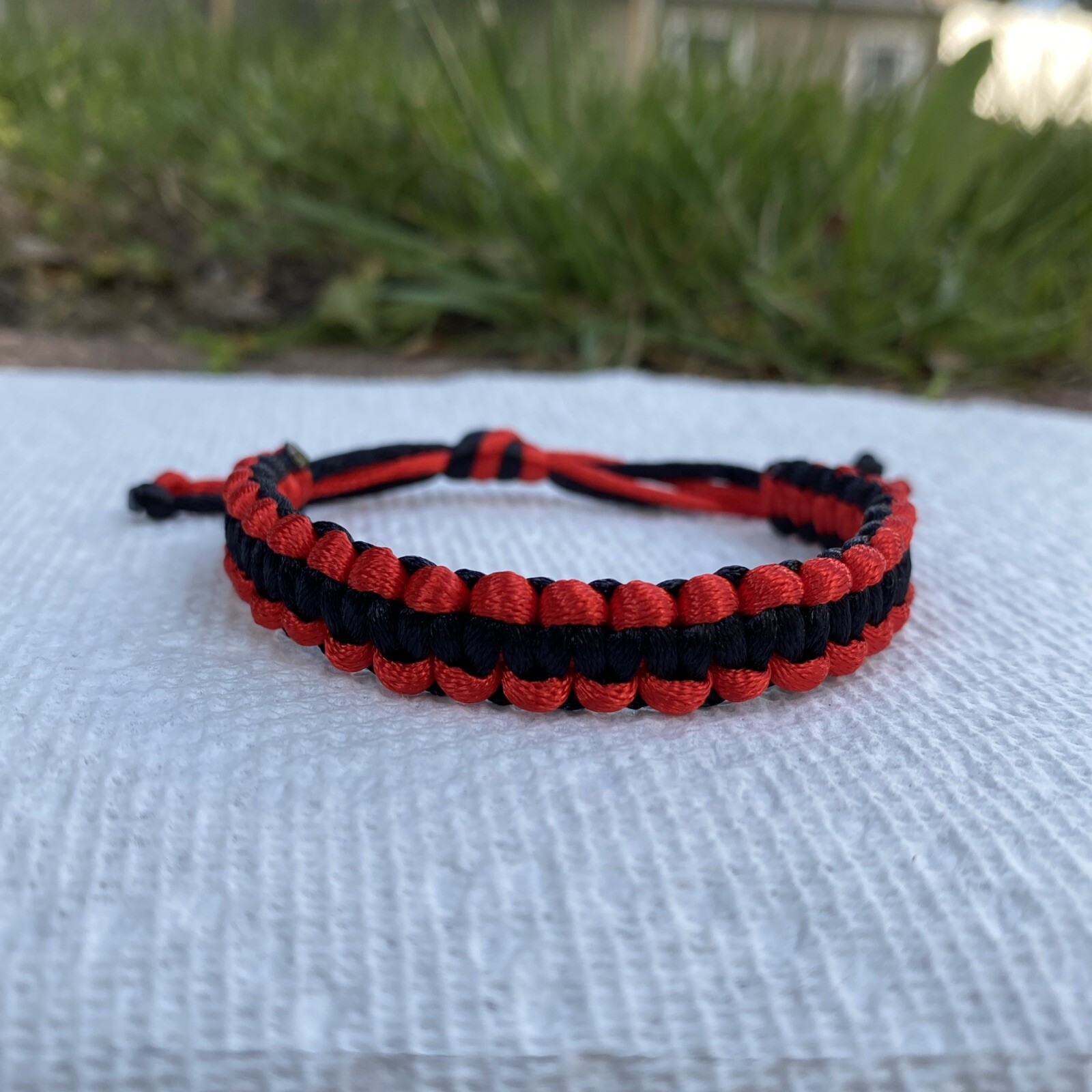 ALBANIA Bracelet Byzylyk RED BLACK Satin Rattail Cord Shamballa Nylon Macrame