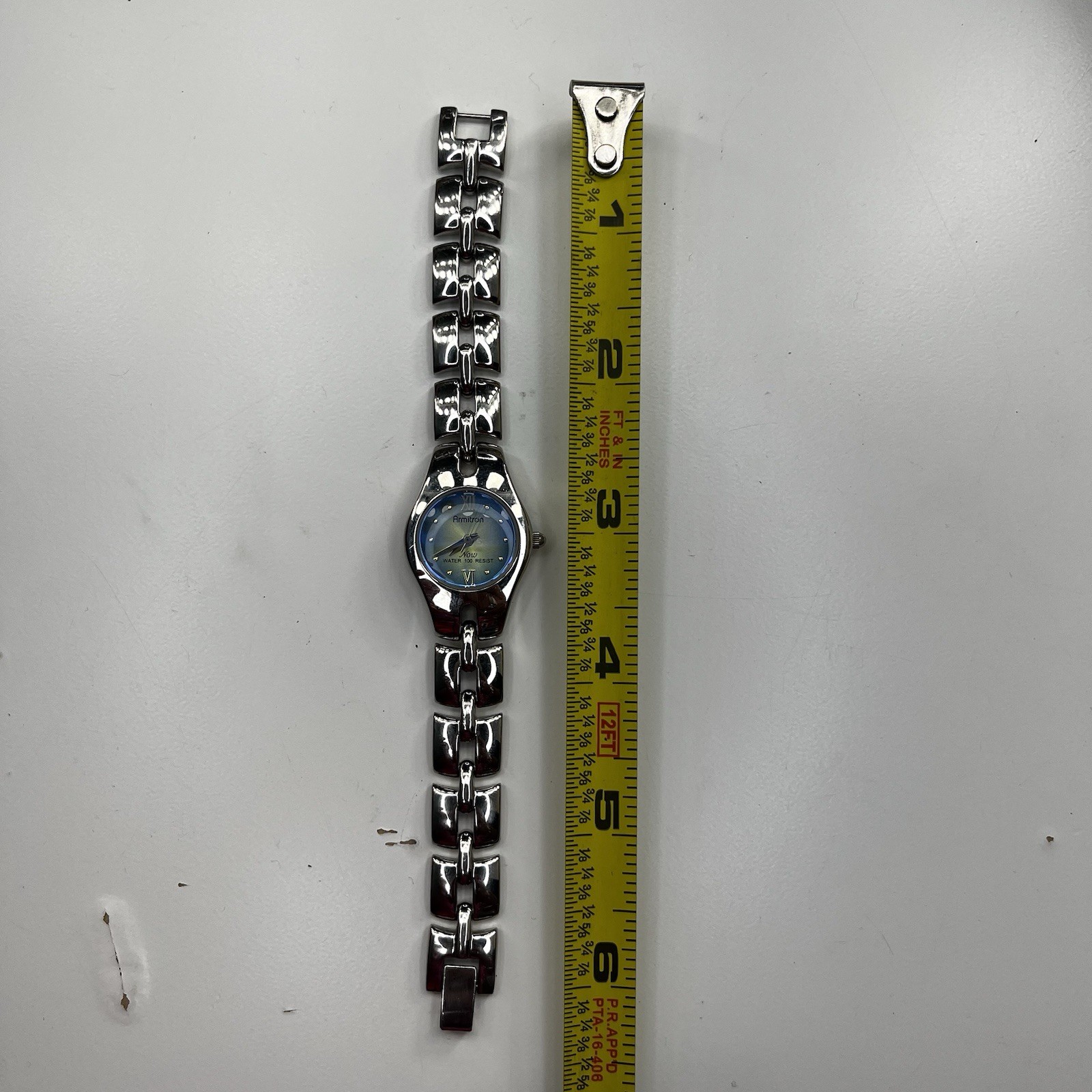 Ladies Armitron Silver Tone Blue Iridescent Link Bracelet Watch New Battery