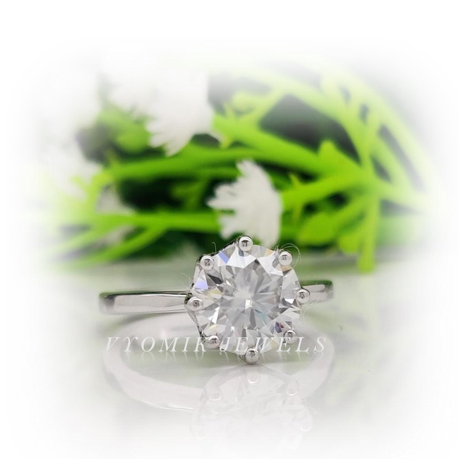 Beautiful 10 ct Lab Created Off White Diamond Ring 925 Sterling Silver