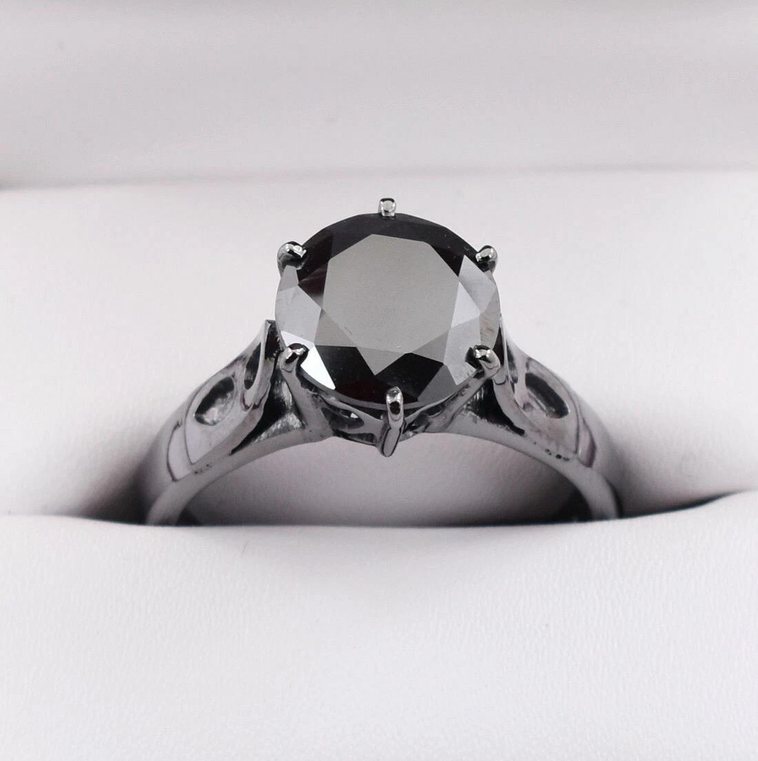 Certified 5.00 Ct Stunning Black Diamond Ring-925 Silver.Great luster.No Tariff.