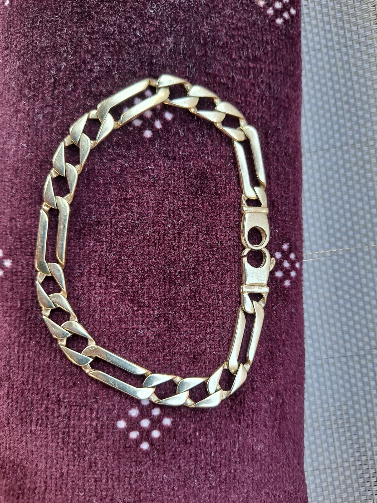 14k Gold MG RCI Interlocking Trig Hook 8″ bracelet