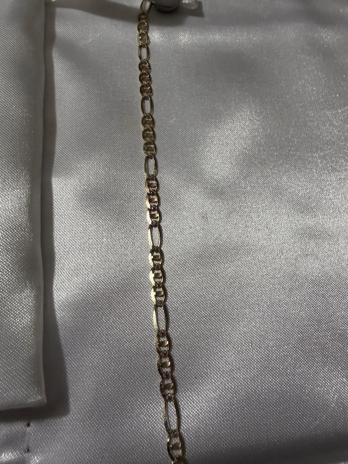 14K Yellow Gold Figaro Chain Necklace with Lobster Clasp, No Stone, 8.13 grams