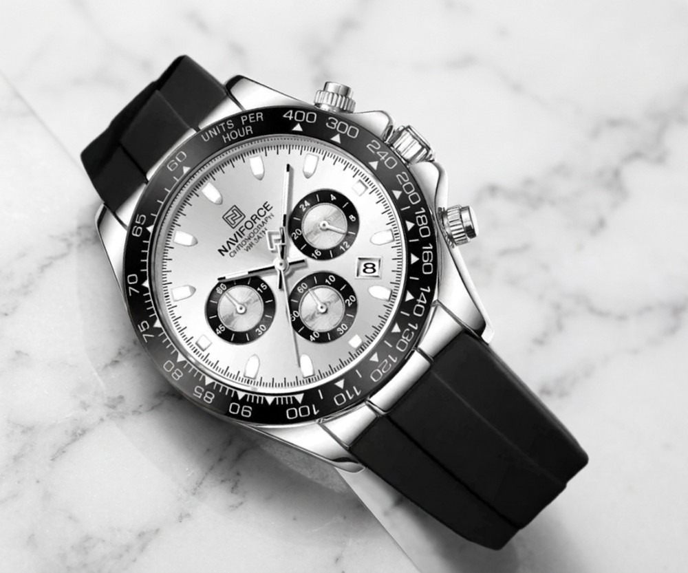 Men’s Watch 45MM Luxury Diver Quartz Movement Waterproof Silver Dial Wristwatch