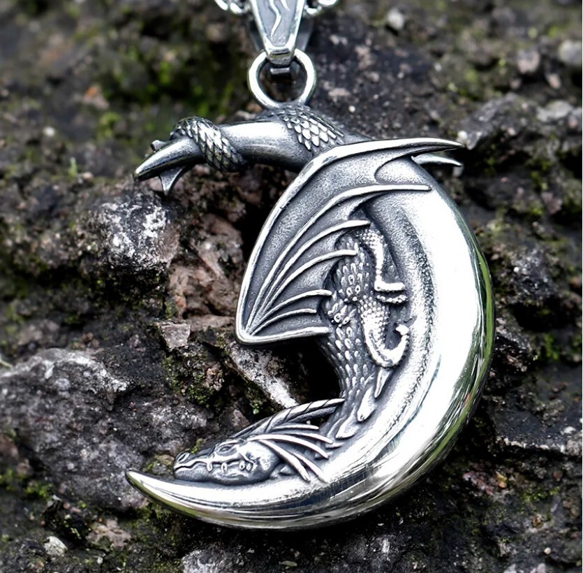 316L Stainless Steel Dragon pendant on Crescent Moon with 60cm chain