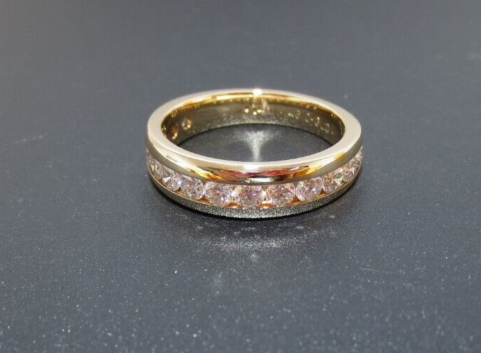 14K YG DIAMOND ANNIVERSARY BAND RING 1.00 tcw SZ 7 4.88 grams (AI-1868)