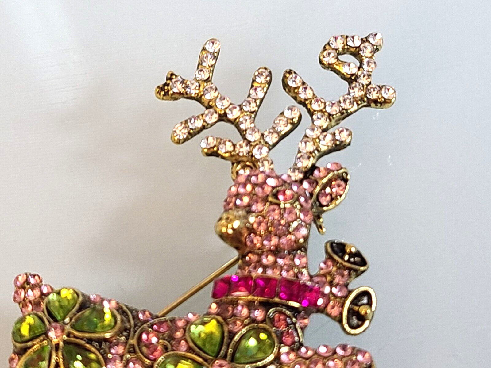 SALE UNBRANDED RARE PINK GREEN HEIDI DAUS “Pretty Prancer” Reindeer Brooch