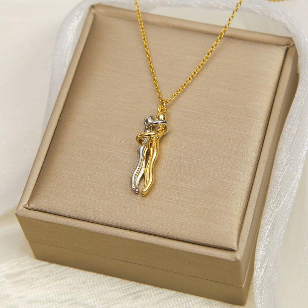 Stainless Steel Couple Hugging Necklace Pendant Gold Silver Love Chain Gift 2Pcs